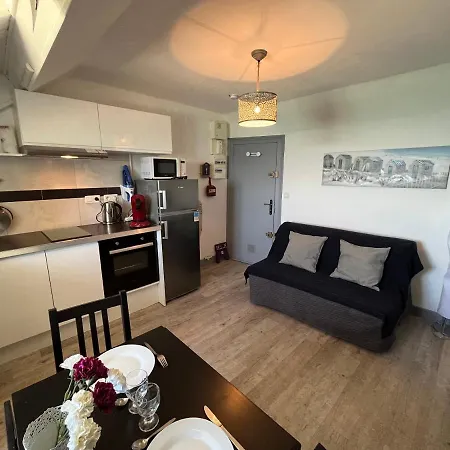 Acrab, Appt Vue Au Calme Apartamento