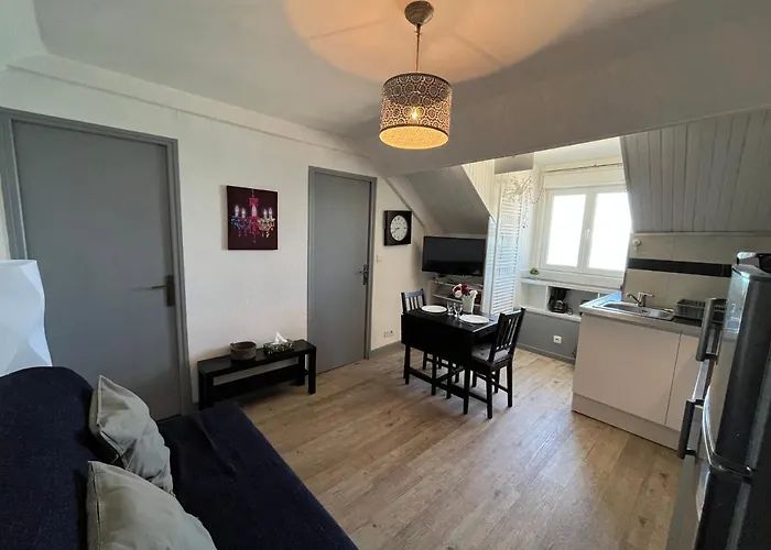 Acrab, Appt Vue Au Calme Apartamento